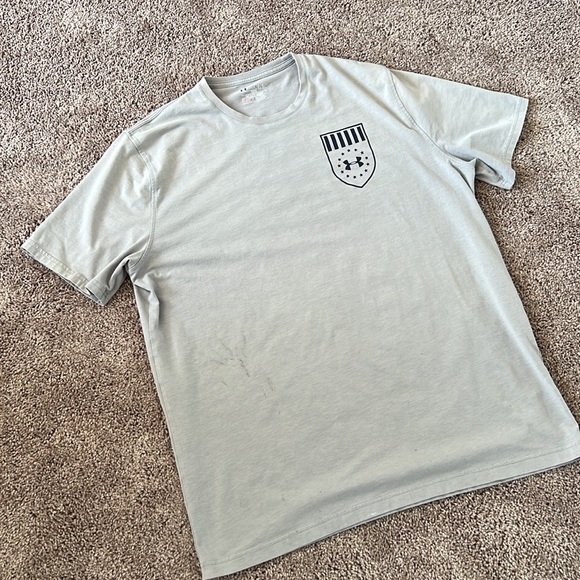 Under Armour T Shirt - Picture 2 of 6
